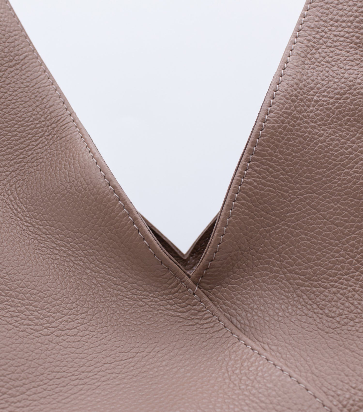 #color_ Sand | Cavalinho Muse Leather Shoulder Bag - Sand - 18300368.07_P04