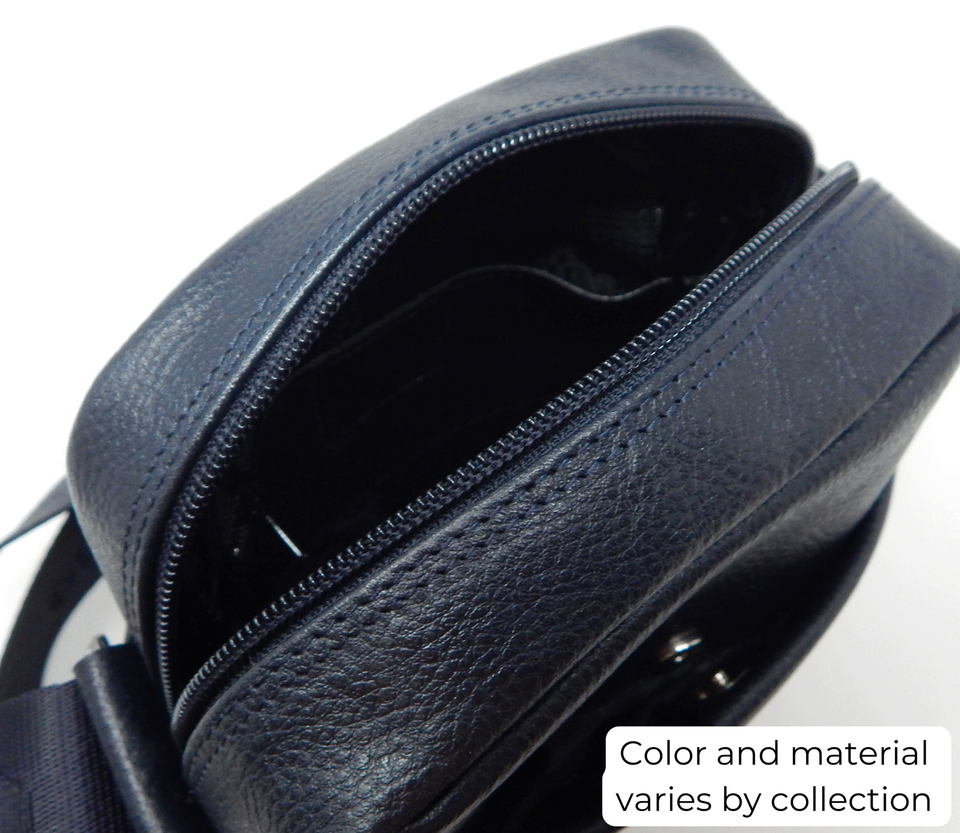 #color_ Black | Cavalinho Leather Traveler - Black - inside_0225_2257d9ee-9796-40b2-bfc3-56ba4ce76c97