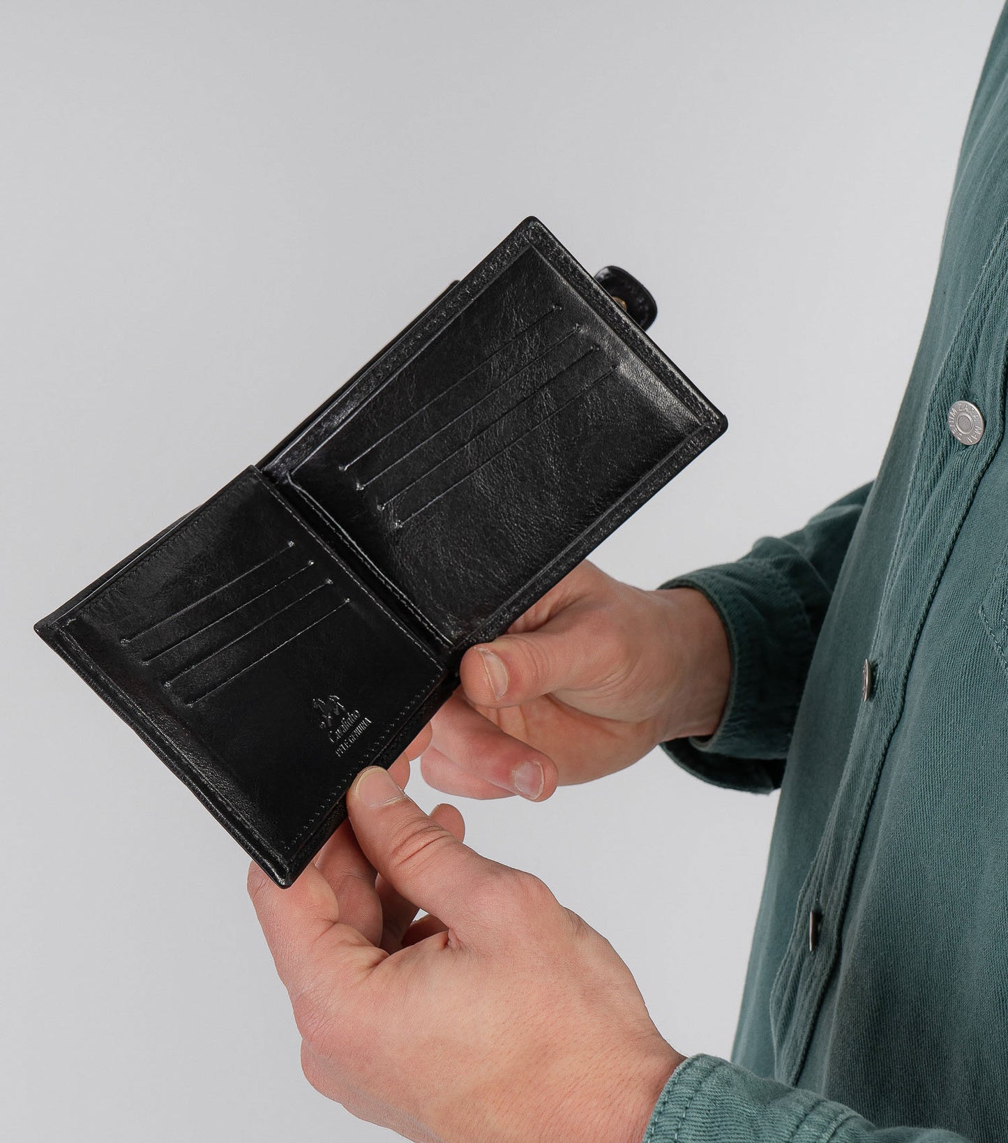 #color_ Black | Cavalinho Men's Trifold Leather Wallet - Black - 28610503_P02