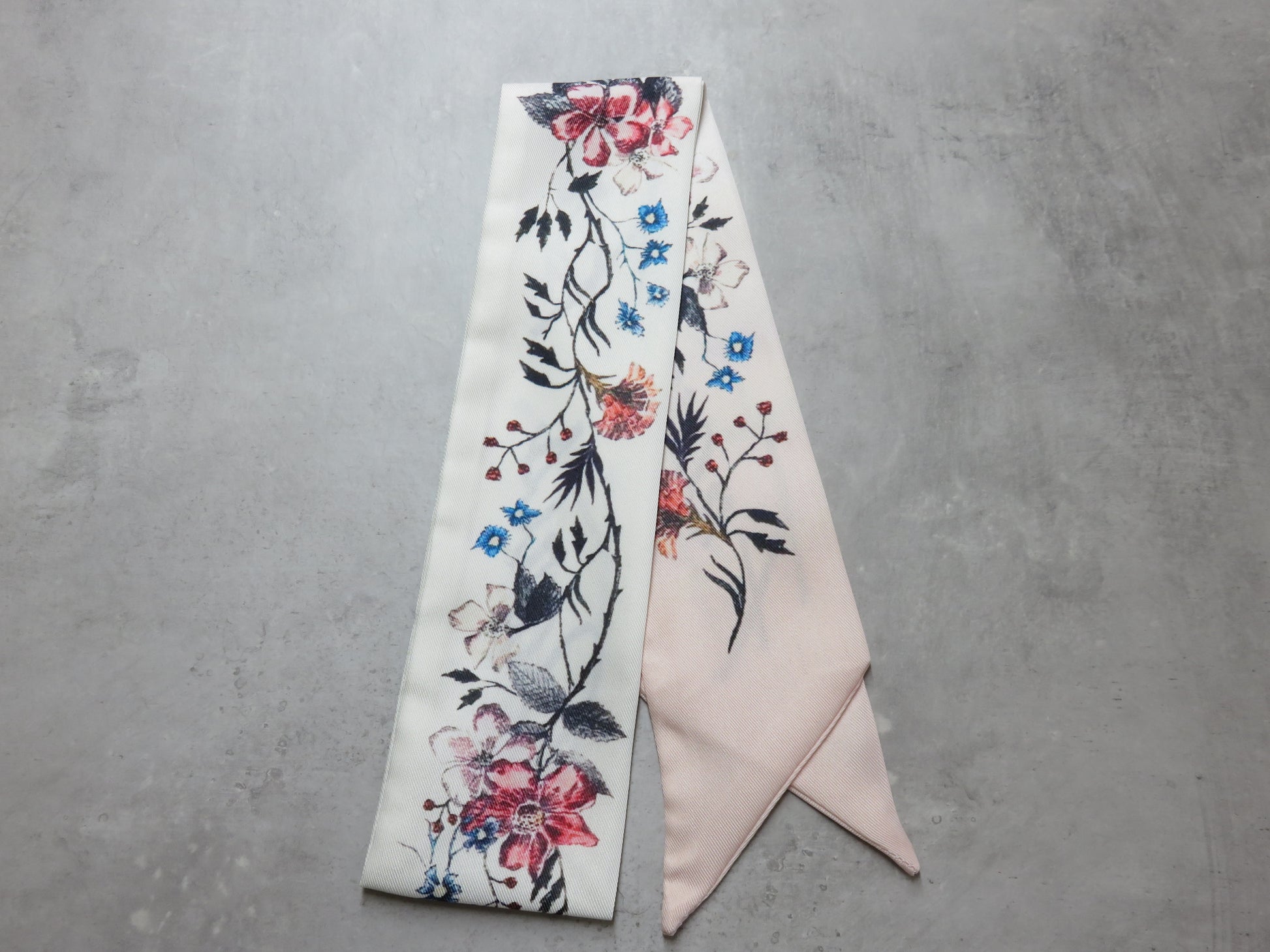 #color_ White & Flowers | Relhok Handbag Skinny Scarf - White & Flowers - IMG_5569