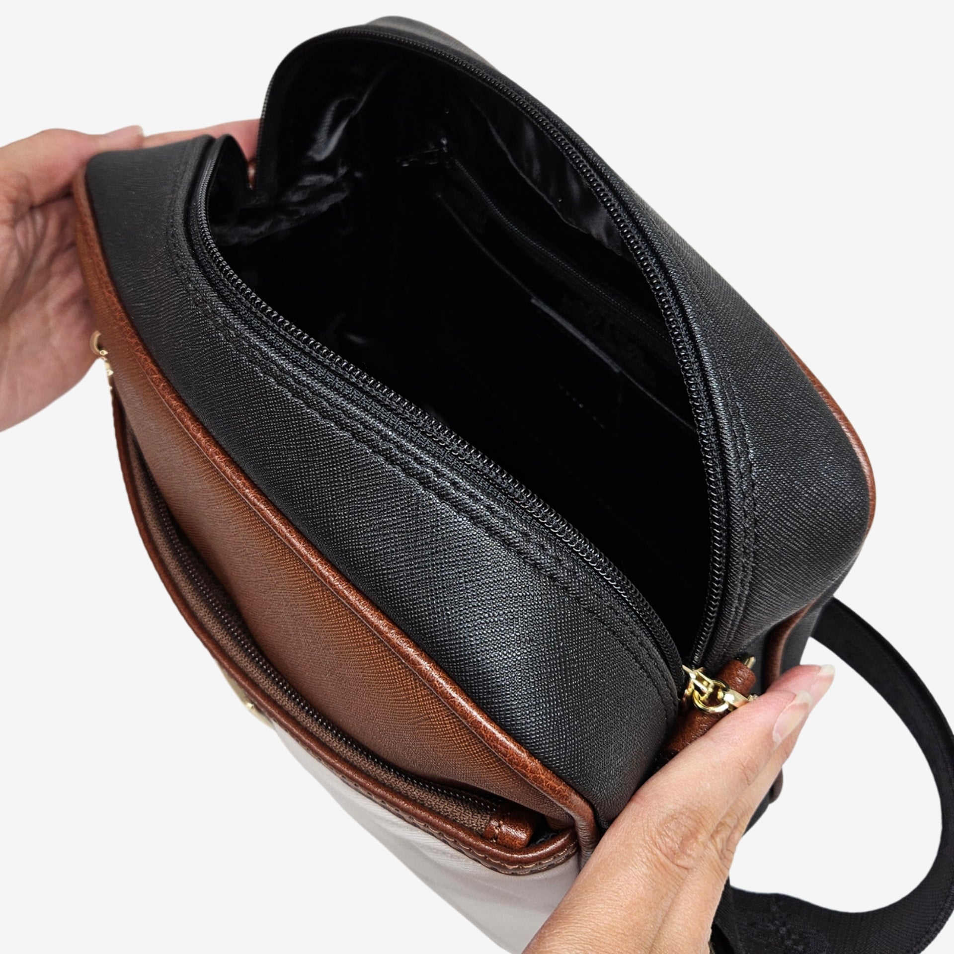 Cavalinho Poesie Crossbody Bag SKU 16140324.32 #color_black / saddlebrown / white