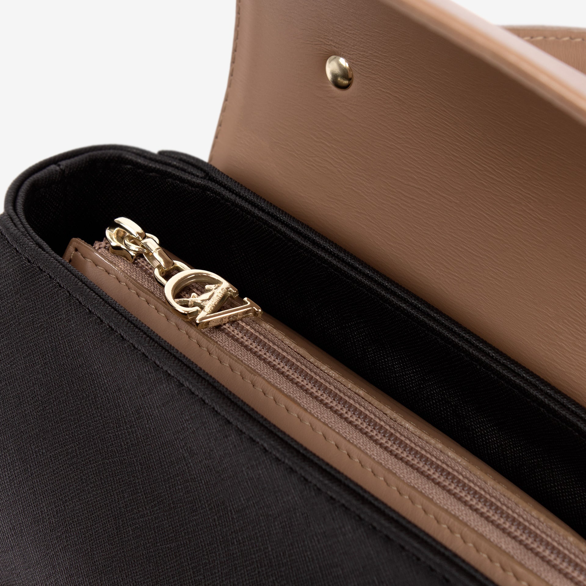 Horse By Cavalinho Designer Handbag SKU 16230640.07 #color_beige