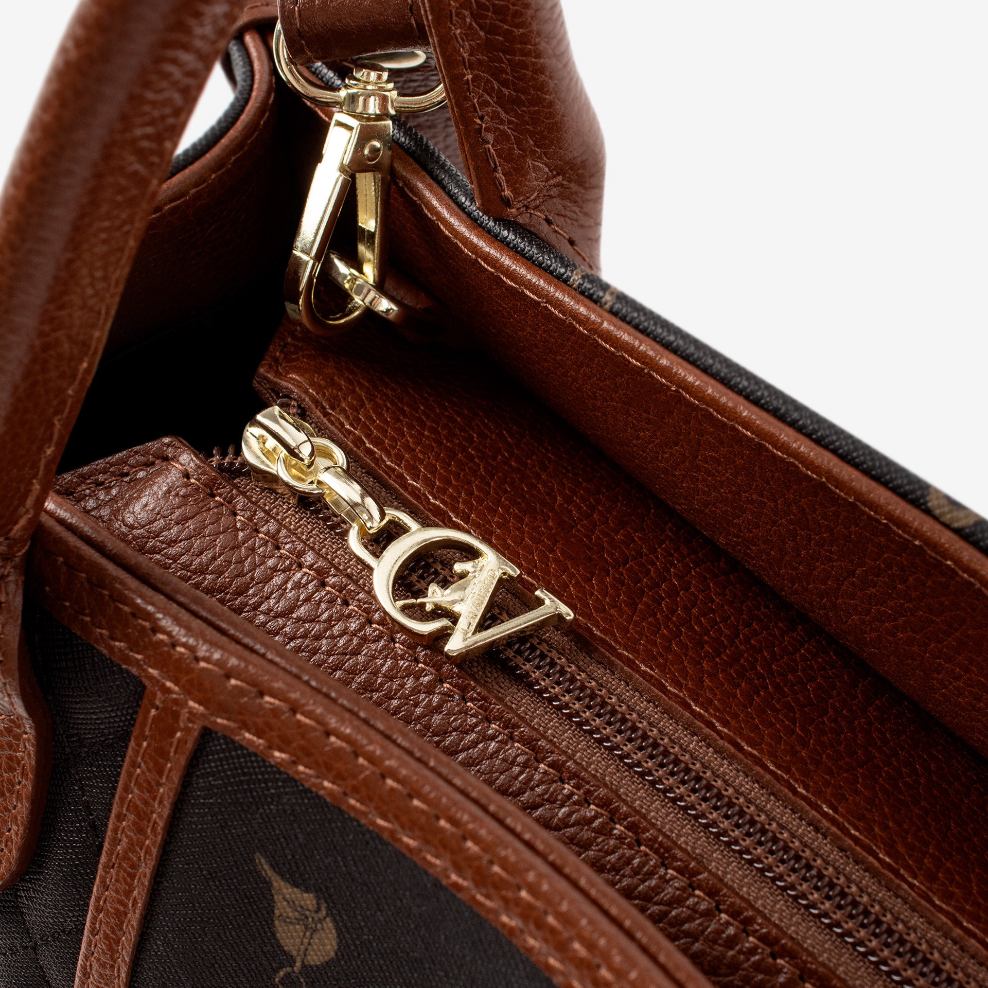 Cavalinho Di Cavallo Black Designer Handbag SKU 16250480.32 #color_black / brown