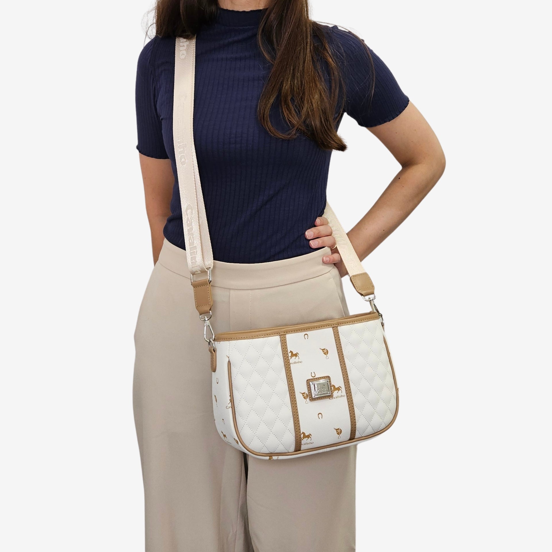 Cavalinho Di Cavallo White Designer Handbag and Shoulder Bag SKU 16250615.06 #color_white