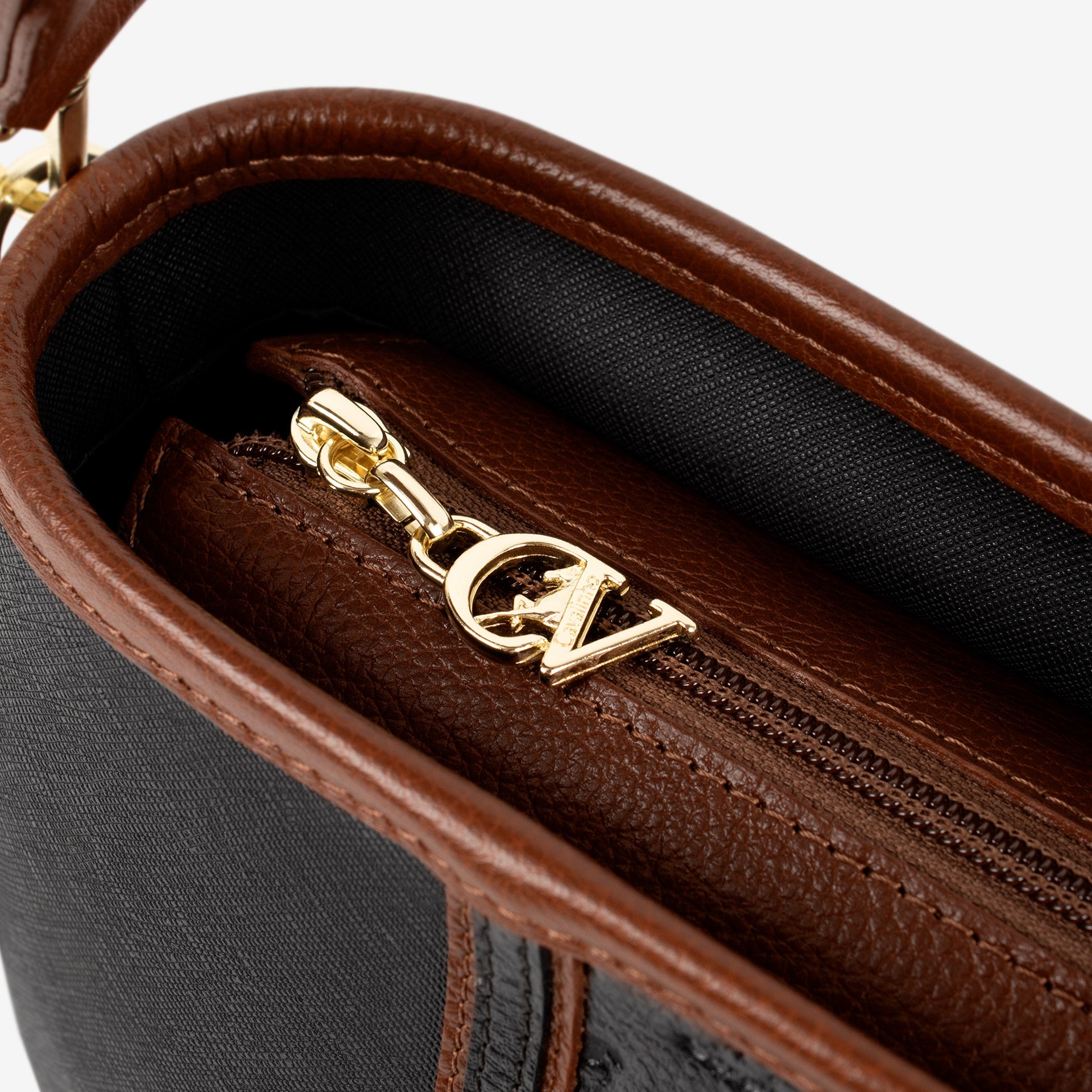 Cavalinho Origem Black Handbag Shoulder Bag SKU 16300615.32 #color_black / brown