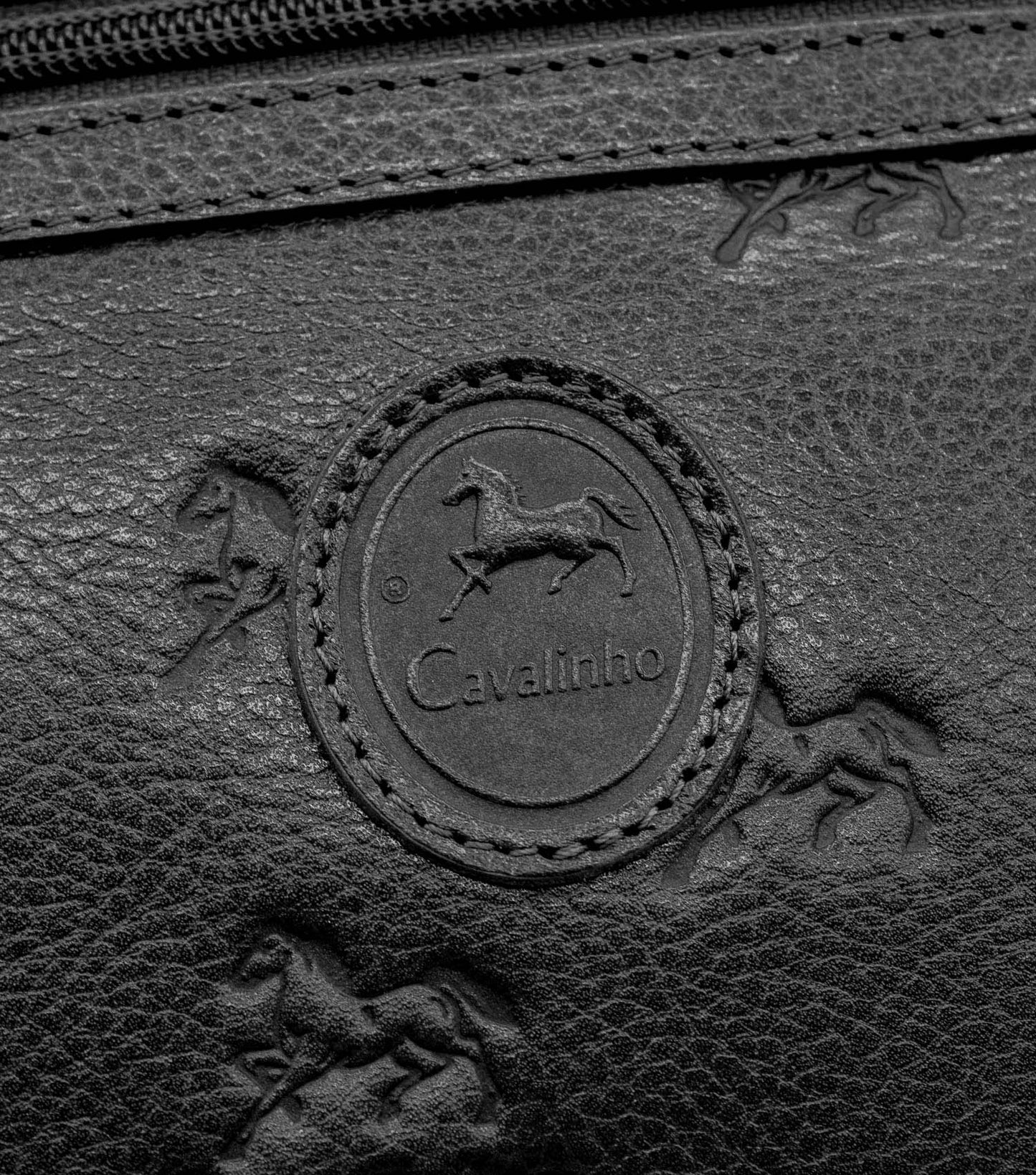 Cavalinho Cavalo Lusitano Leather Crossbody Bag - Black - 18090190.01_P05