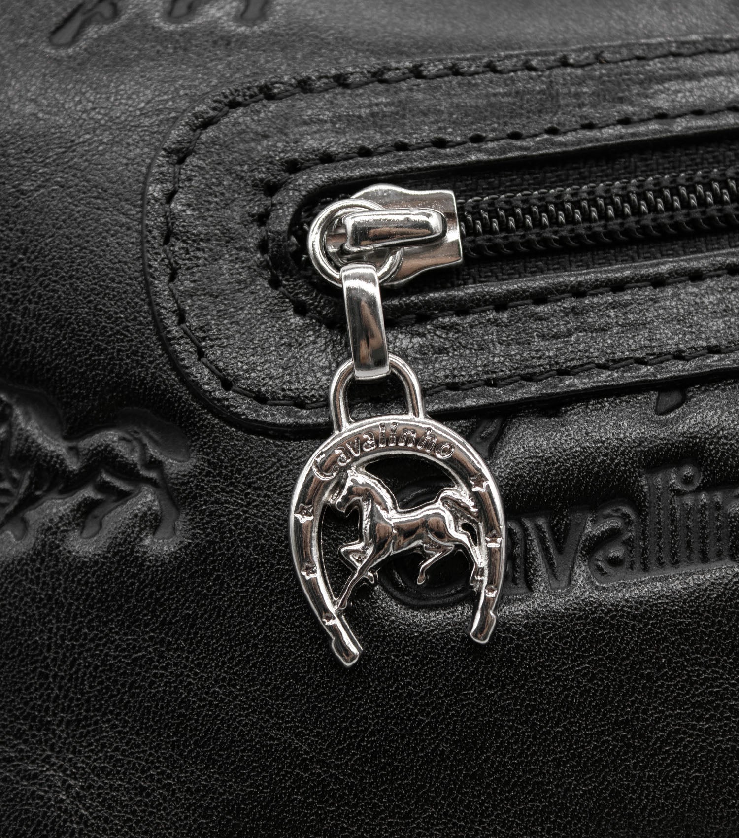 Cavalinho Cavalo Lusitano Leather Crossbody Bag - Black - 18090251.01_P04