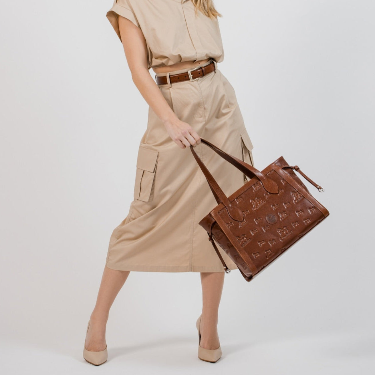 Cavalinho Cavalo Lusitano Leather Shoulder Bag SKU 18090410.13 #color_saddlebrown