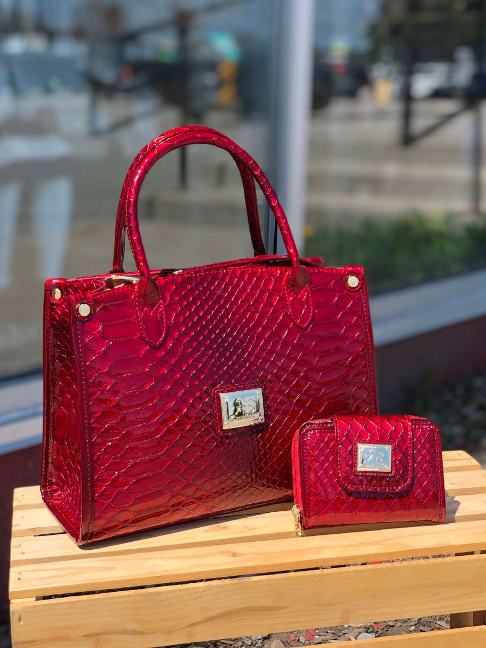 Cavalinho Gallop Patent Leather Handbag - Red - 18170480.04_LifeStyle