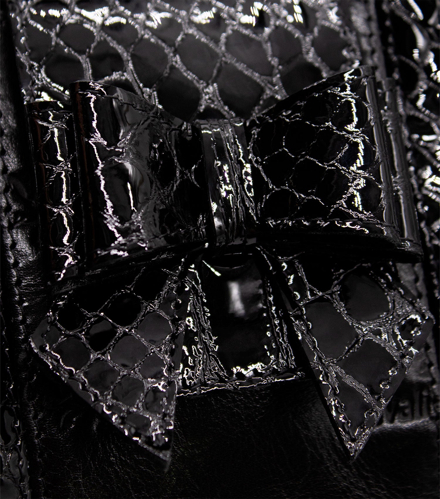 #color_ Black | Cavalinho Honor Handbag - Black - 18190272.01_P05