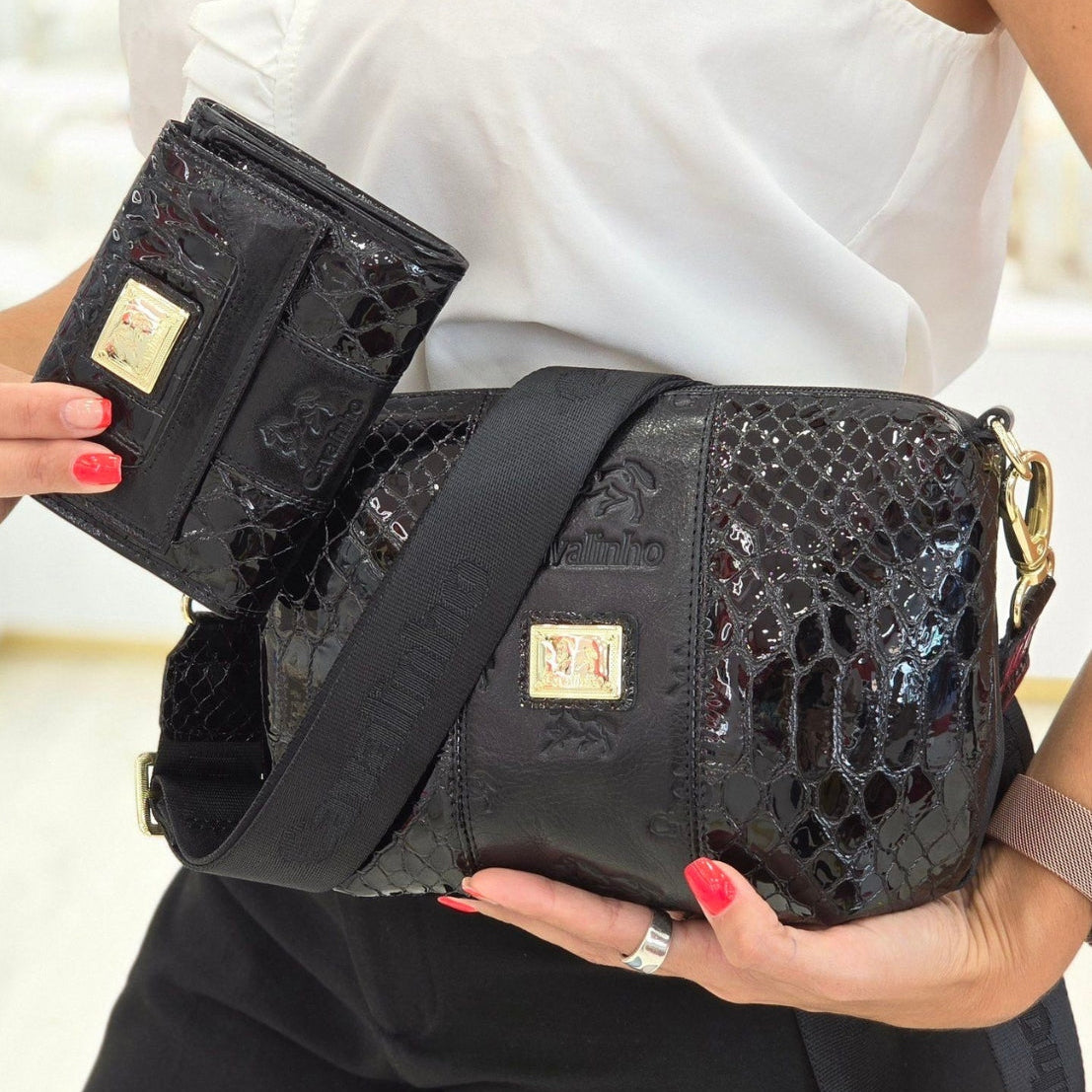 Cavalinho Honor Crossbody Bag SKU  18190401.01 #color_Black