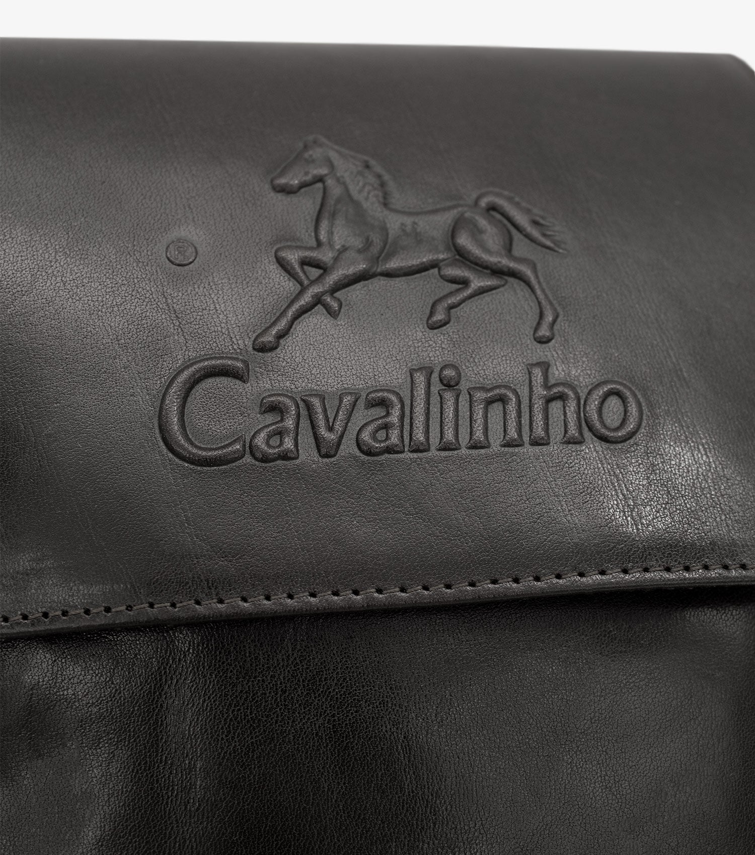 Cavalinho Leather Traveler - Black - 18320092.01_P04
