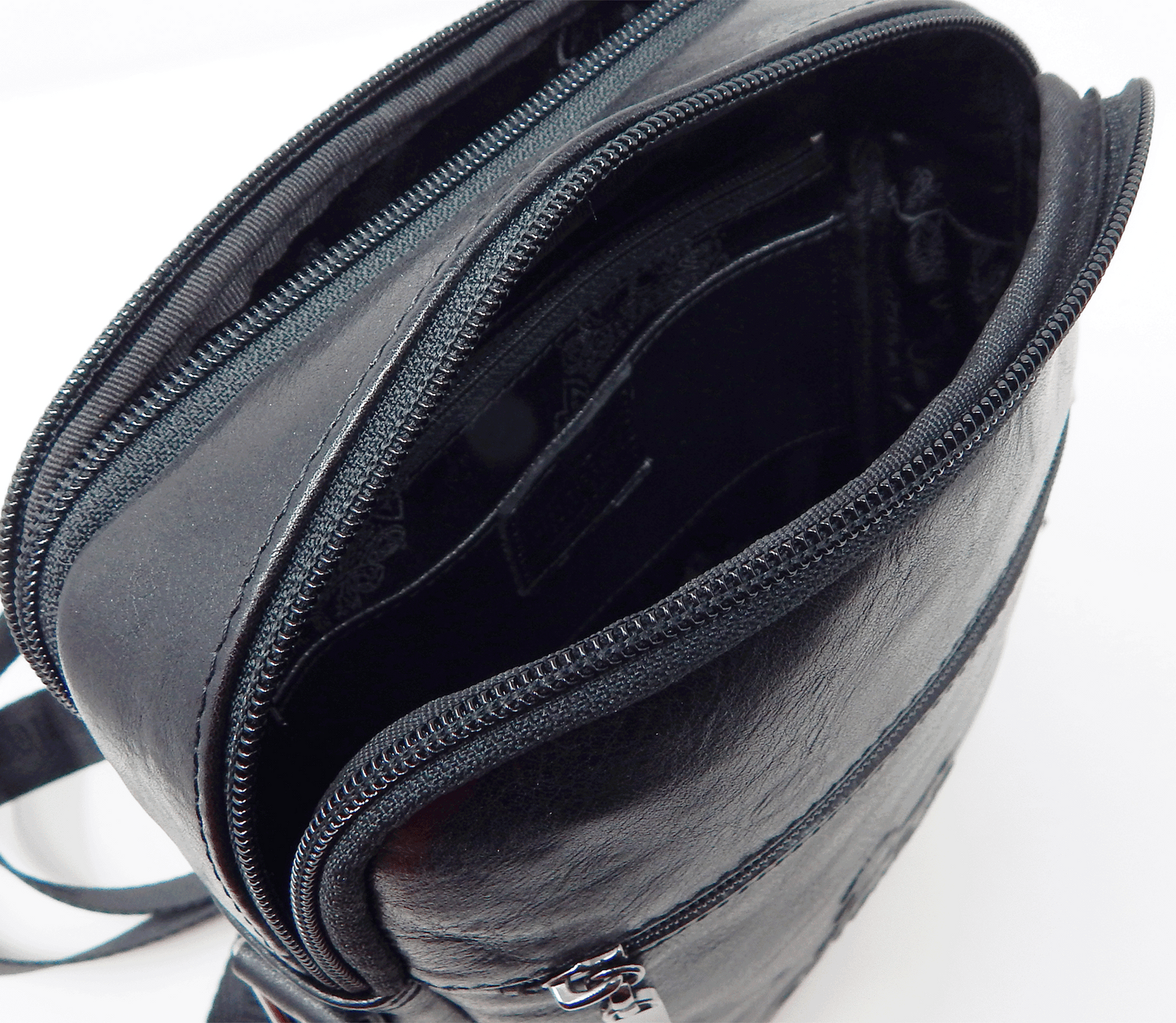 #color_ Black | Cavalinho Gentleman Leather Traveler - Black - 18320484.01_4
