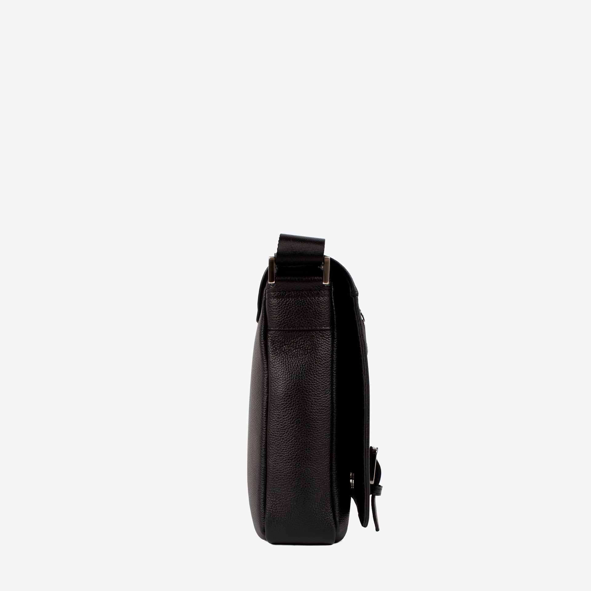 Cavalinho El Cavaleiro Black Leather Messenger Bag SKU 18330065.01 #color_black