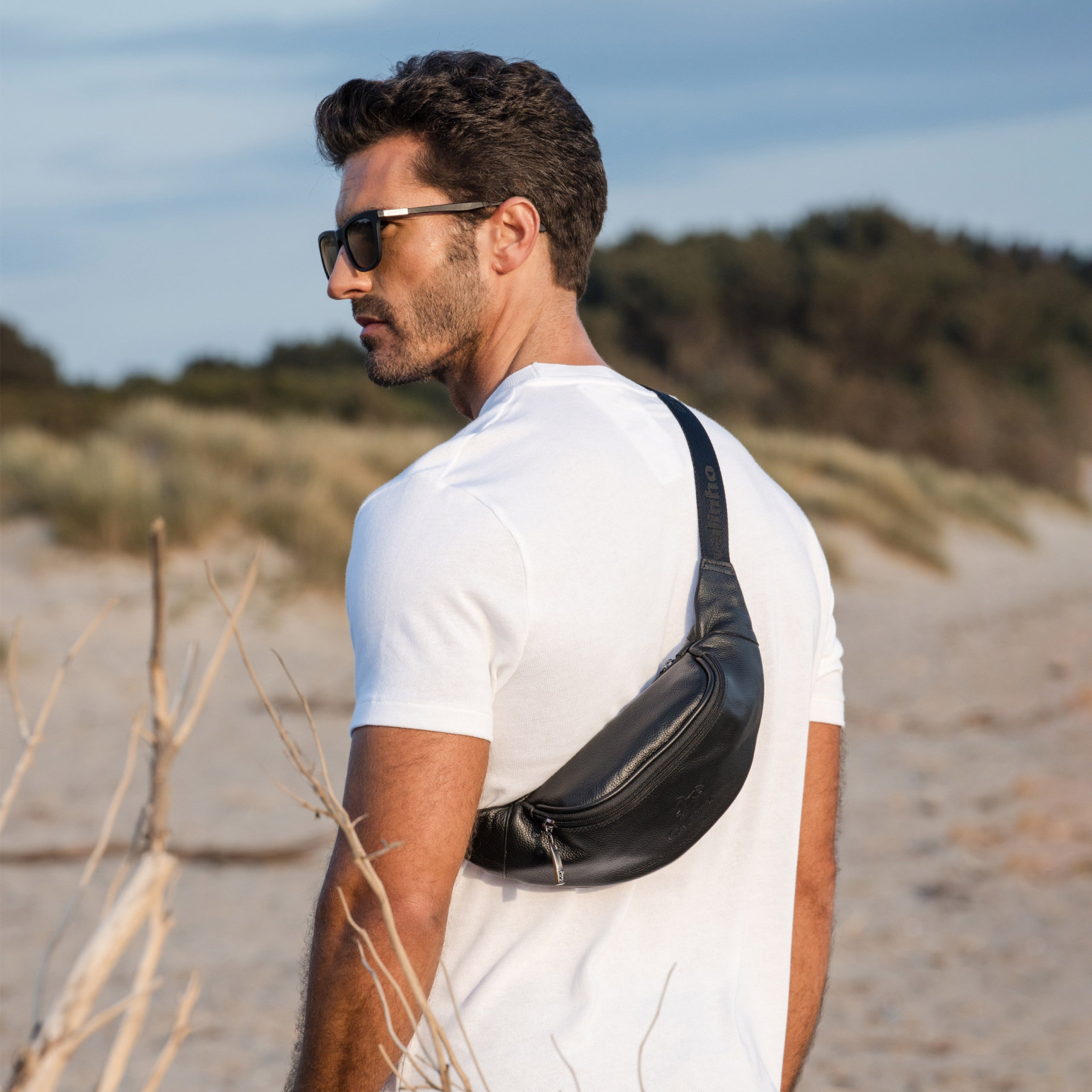 Cavalinho El Cavaleiro Black Leather Sling Bag SKU 18330219.01 #color_black