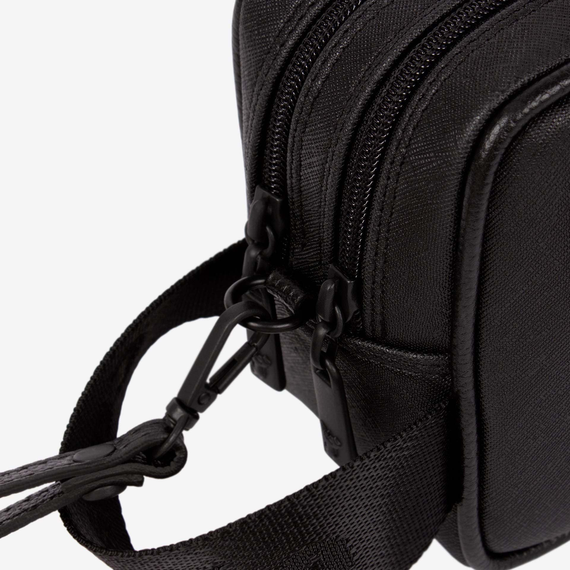 Cavalinho Cavalinho Club Black Toiletry Bag SKU 18360497.01 #color_black