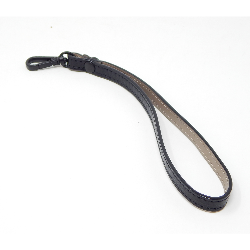 Cavalinho Cavalinho Club Toiletry Bag SKU 18360497.07 #color_sand