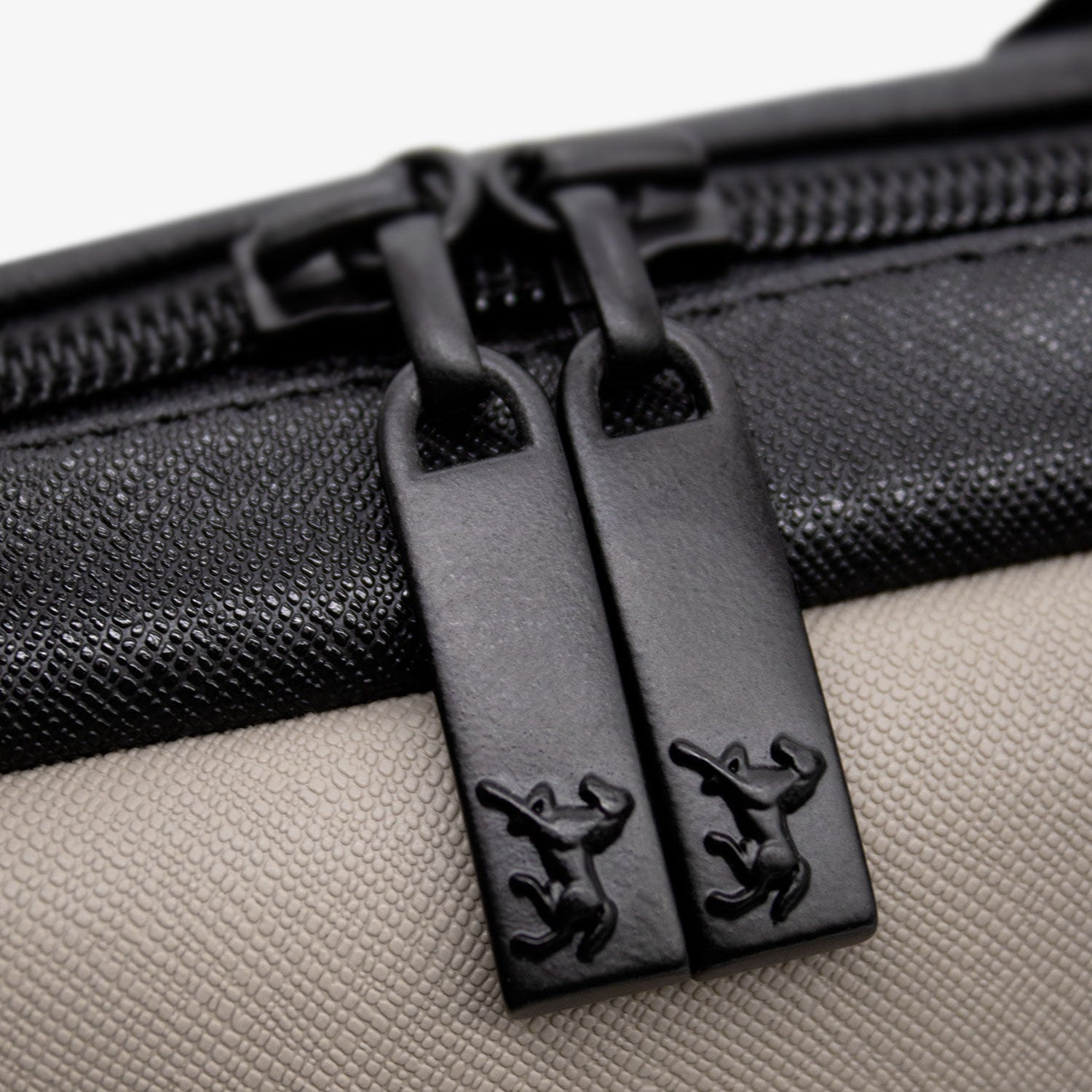 Cavalinho Cavalinho Club Laptop Bag SKU 18360501.07.1 #color_Black / Tan