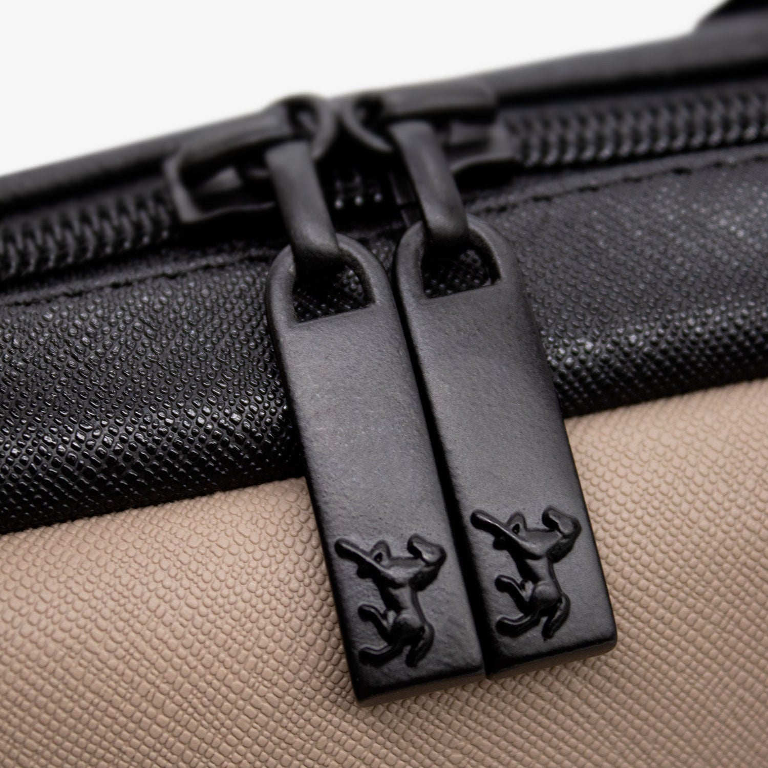 Cavalinho Cavalinho Club Laptop Bag SKU 18360501.07 #color_Sand