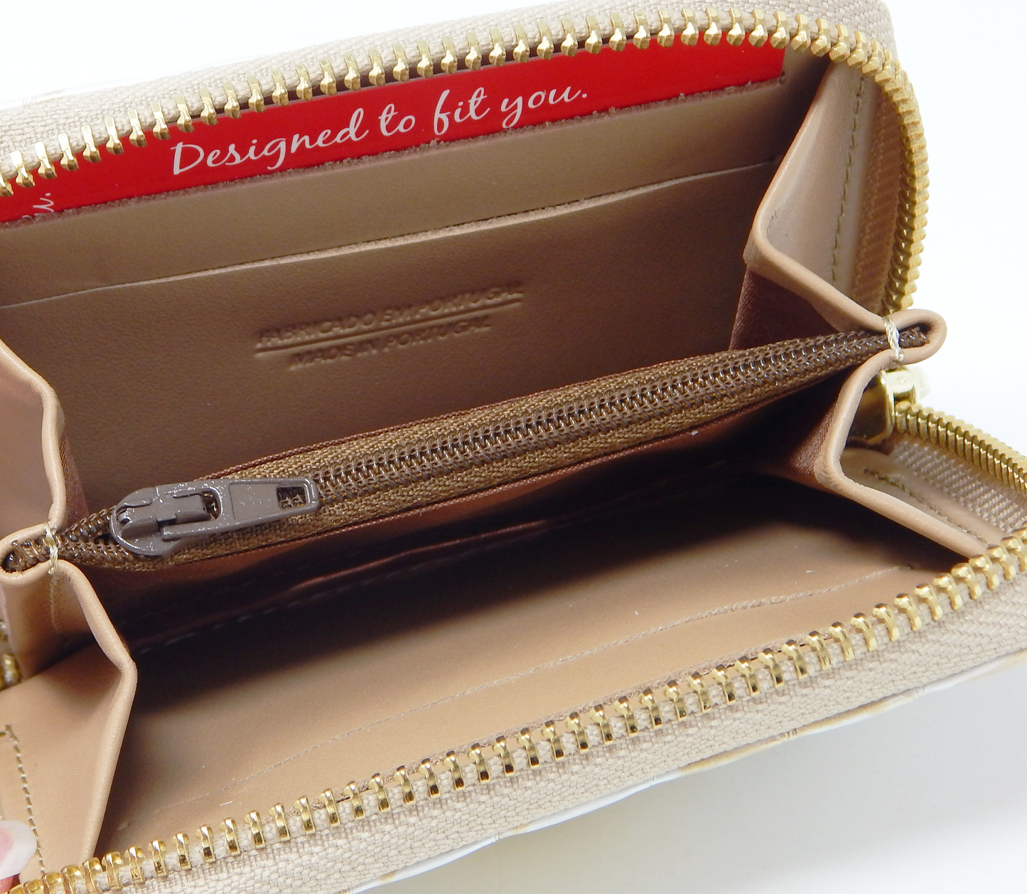 #color_ Beige White | Cavalinho Gallop Patent Leather Card Holder - Beige White - 28170274.31_4