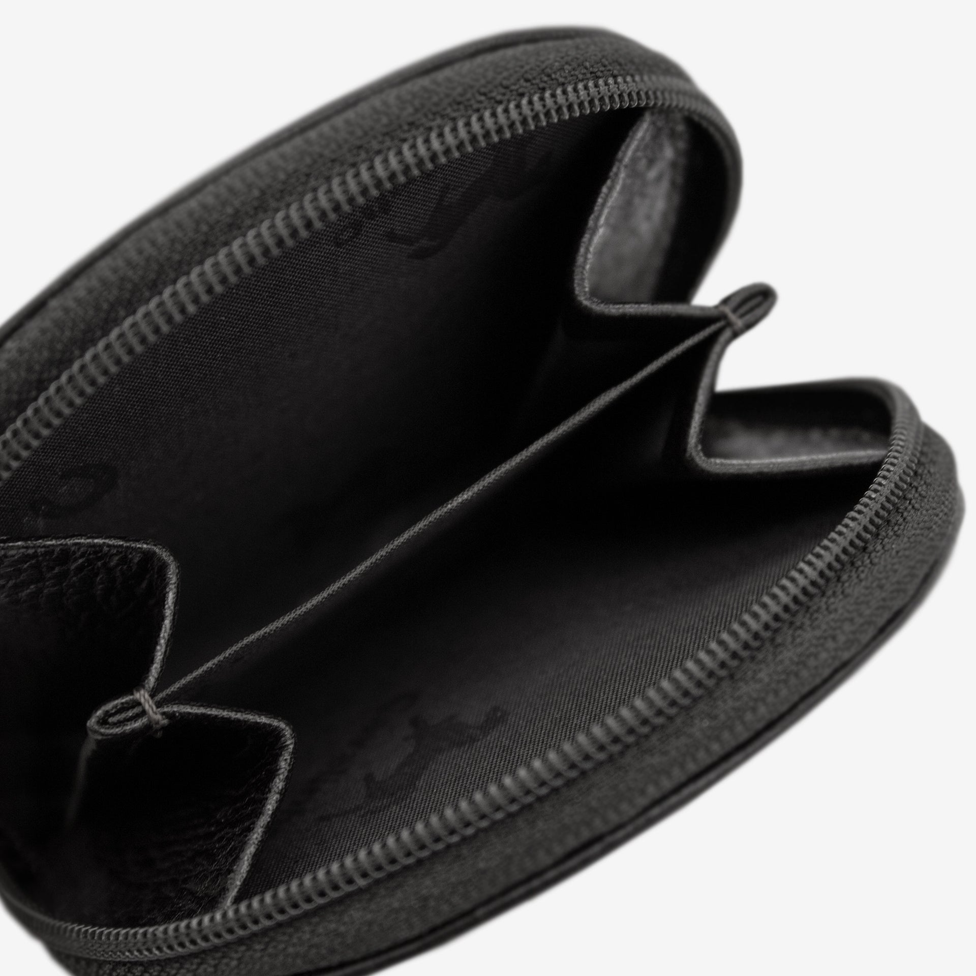 Cavalinho Men's Leather Change Purse SKU 28610553.01 #color_Black