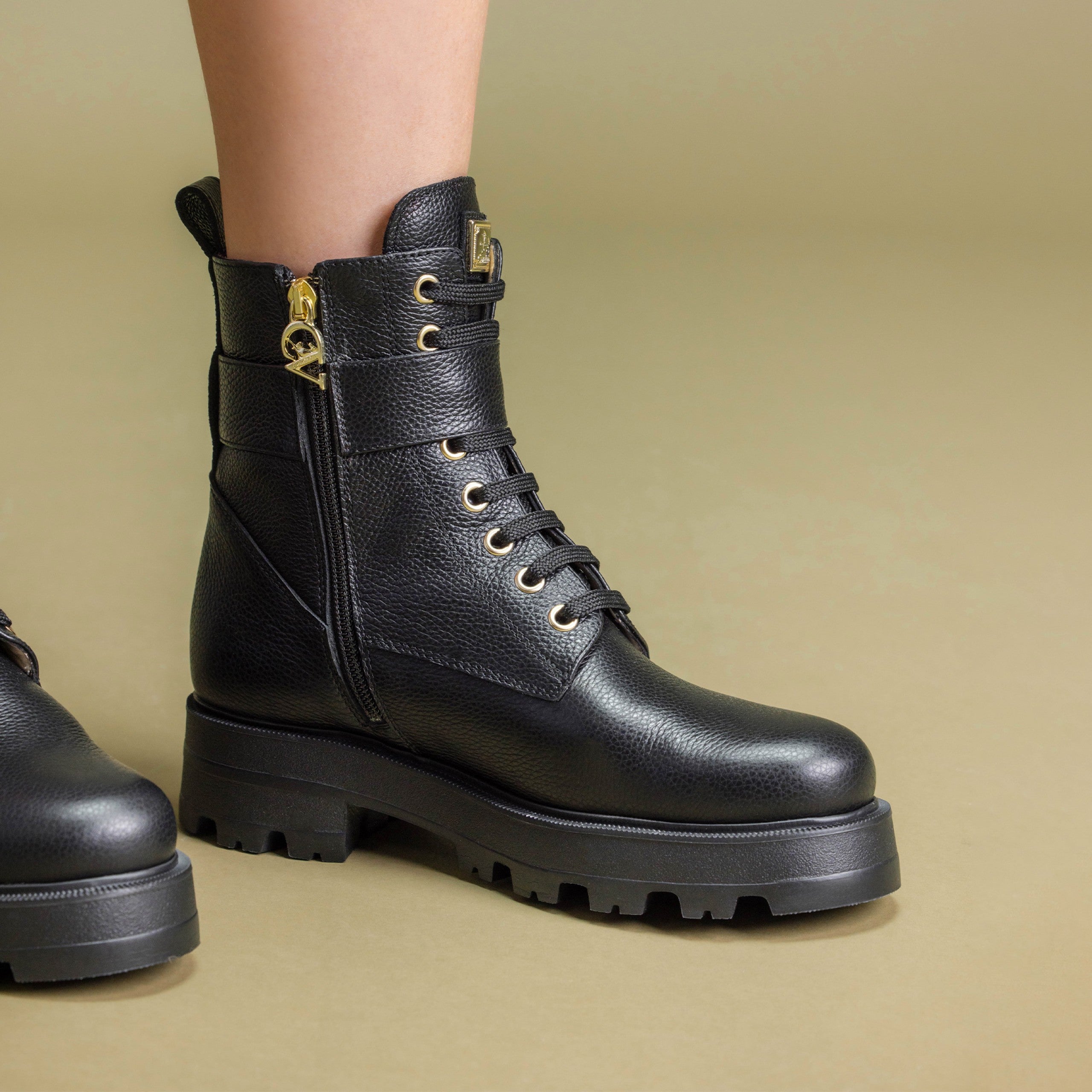 Cavalinho Signature CV Black Ankle Leather Boots for Women SKU 48010139.01 #color_black