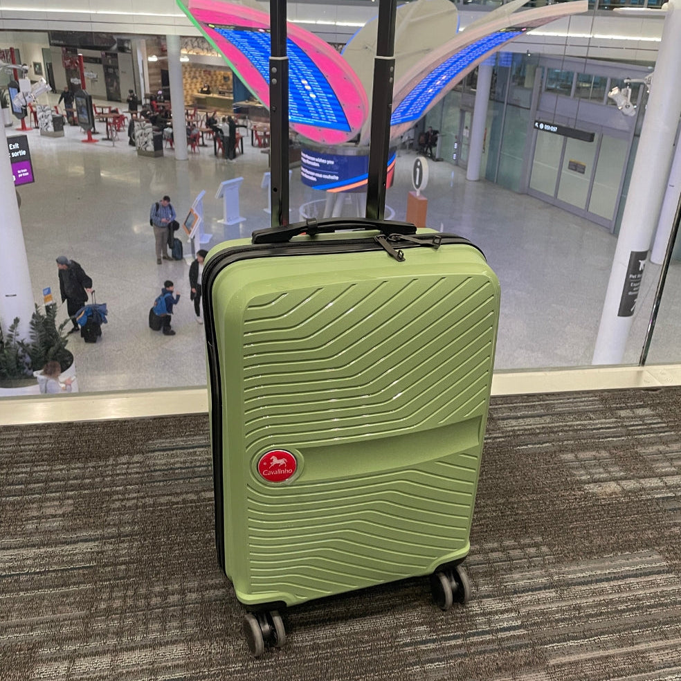 Cavalinho Colorful Carry-on Hardside Luggage (19") SKU 68020004.19 #color_yellow, lilac, black, DarkTurquoise, navy, salmon, white, coral, lightblue, green, pink, ocean blue, sand, grey, pastel blue, red, orange, rouge, vermelho, jaune, amarelo, lilas, lilás, noir, preto, Turquoise foncé, turquesa escuro, marine, marinha, saumon, salmão, blanc, branco, corail, bleu clair, azul claro, rosa, vert, verde, bleu océan, azul oceano, bleu pastel, azul pastel, sable, areia, gris, cinza