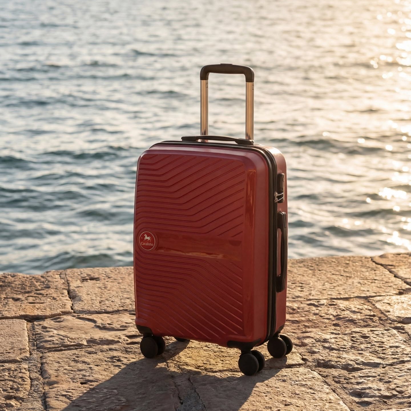 Cavalinho Colorful Pink Carry-on Hardside Luggage (19") SKU 68020004.18.19 #color_pink, rose, rosa