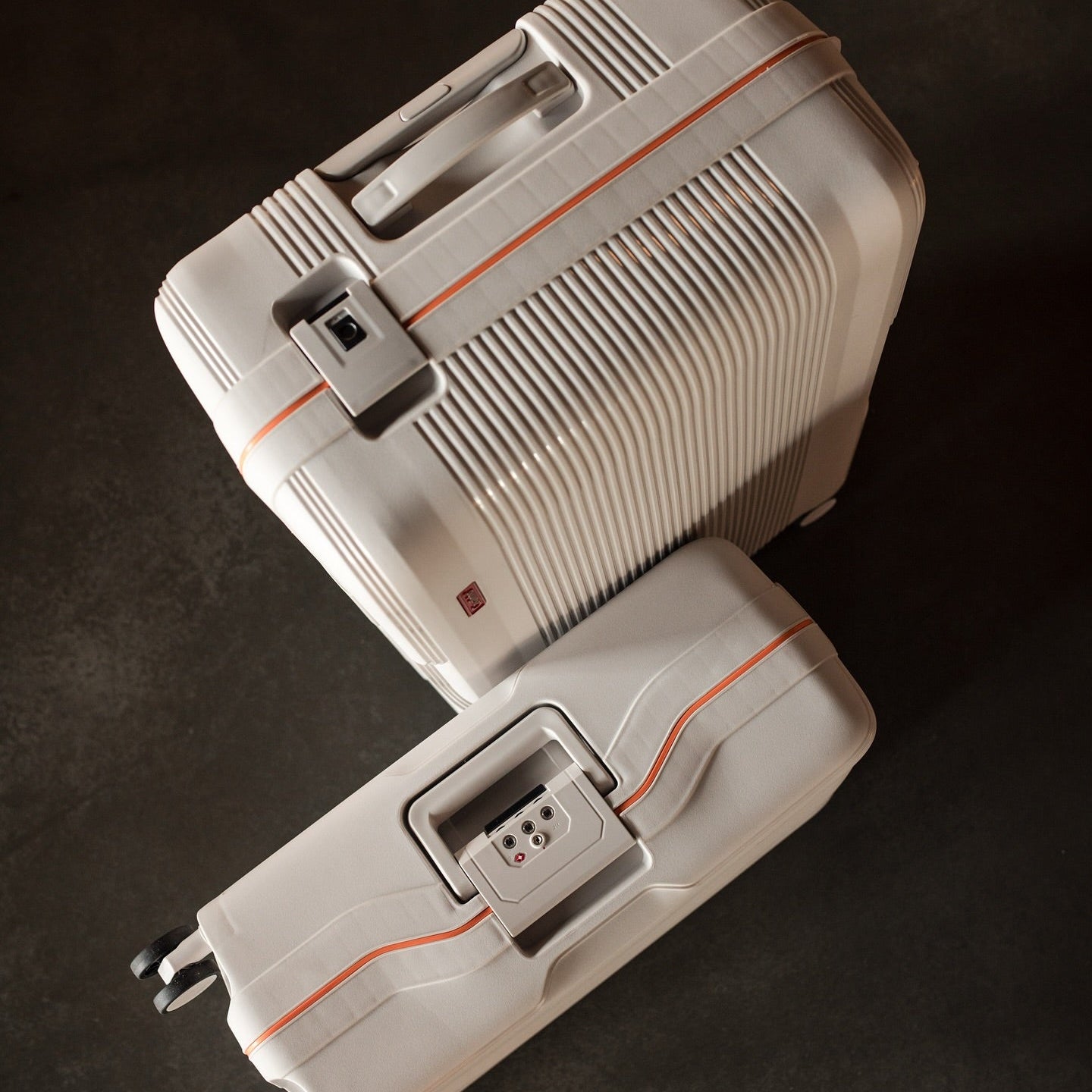 Cavalinho Atlas Hardside Luggage Carry-on (20") & Check-in (24 " / 28") SKU 68050001.06 #color_white