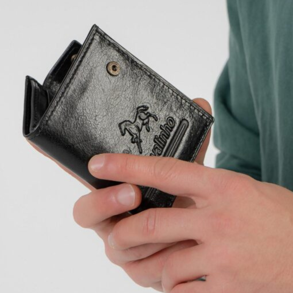 Cavalinho Men's Bifold Slim Leather Wallet SKU 28610526.01 #color_black