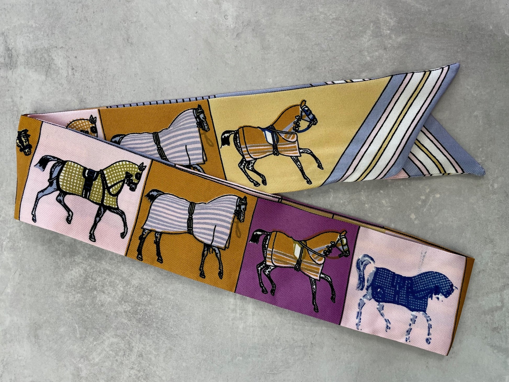 Relhok Promotional price scarves - In store only - Horses Lilac - Promoscarfhorselilac